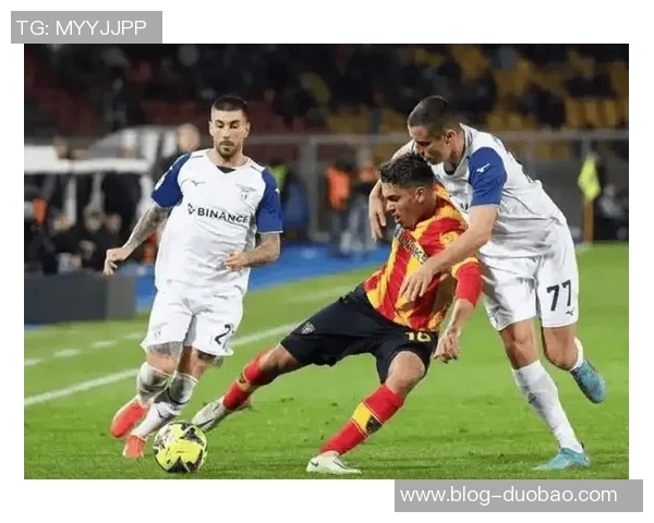 张佳玮分析乌度卡战术风格进攻防守兼备展现球队韧性与实力